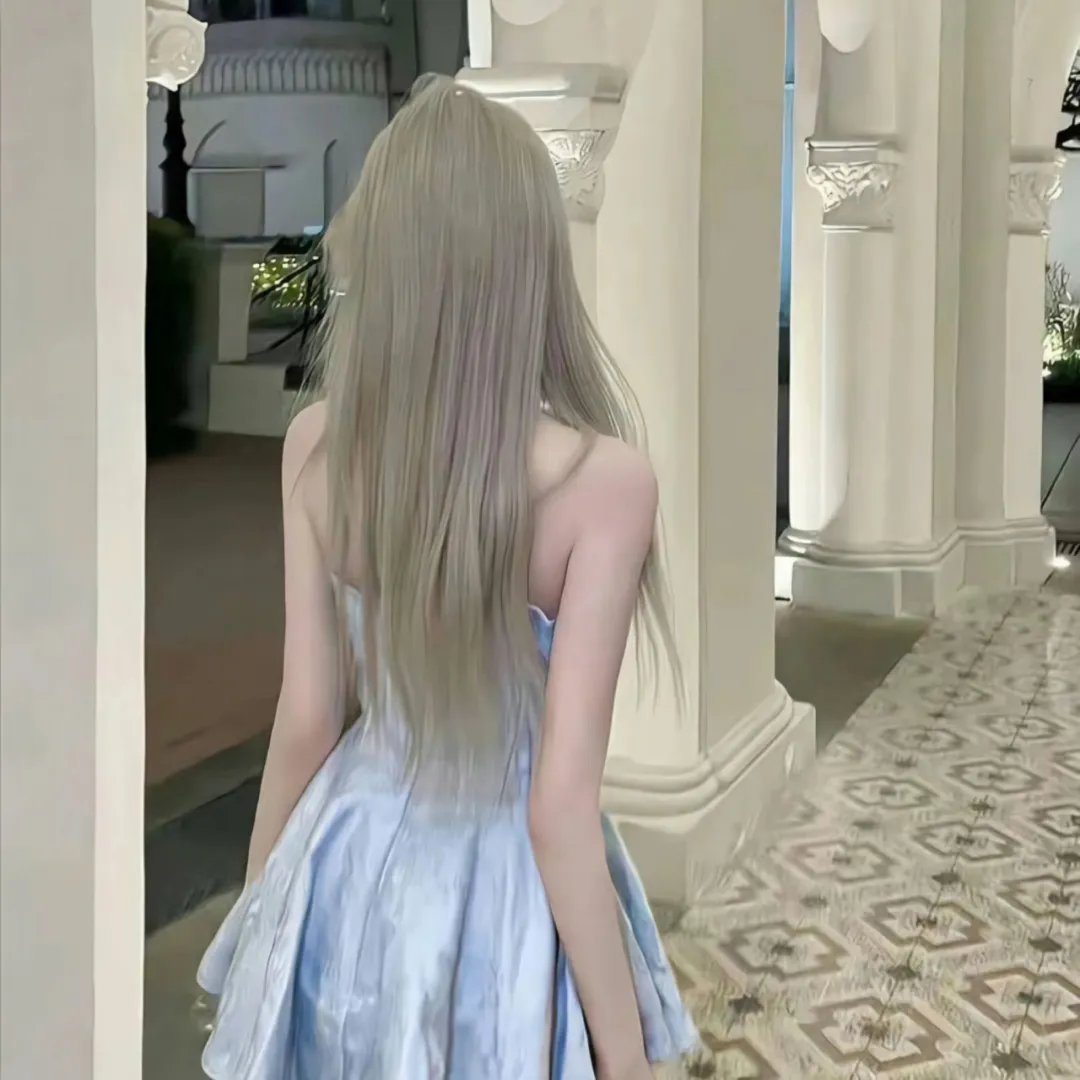 男人女人向前走