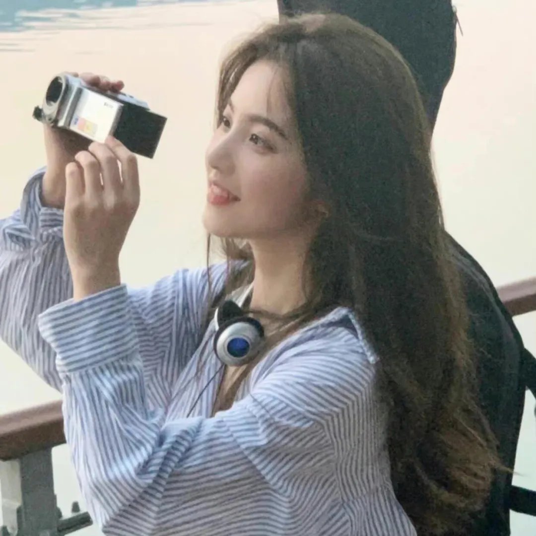 闪婚后我竟成了京圈大小姐